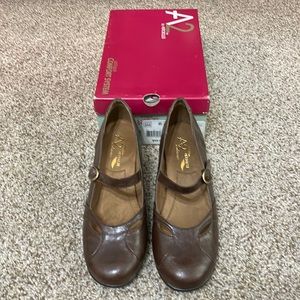 Cute A2 by Aerosoles brown dress shoes